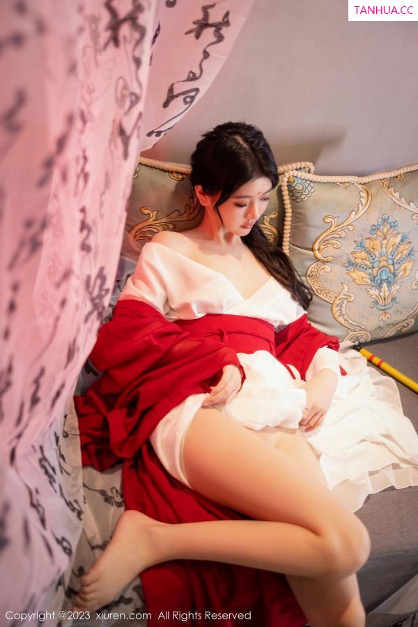   [XiuRen]高清写真图 2023.08.04 No.7192 幼幼 古装美腿第29张图片
